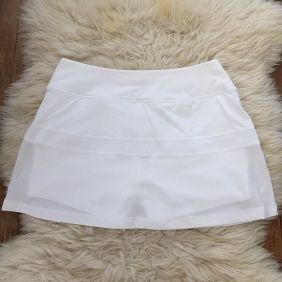 Nike Performance Tennis Skirt / Skort with Built in Shorts - Picture 7 of 12